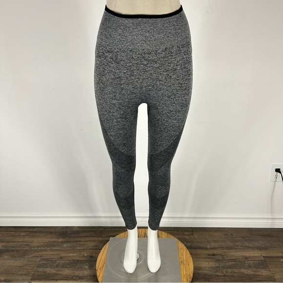 PINK Victoria's Secret Pants - PINK seamless Gray High-Waisted Leggings S